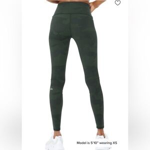 ALO Yoga Green Camo Leggings